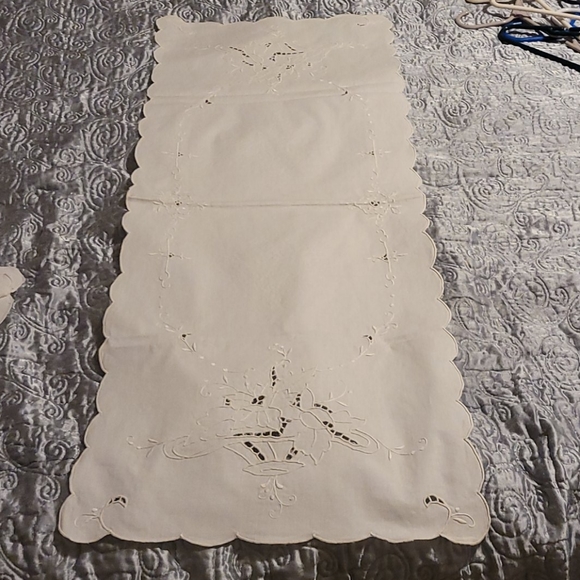Other - Vintage Table Runner